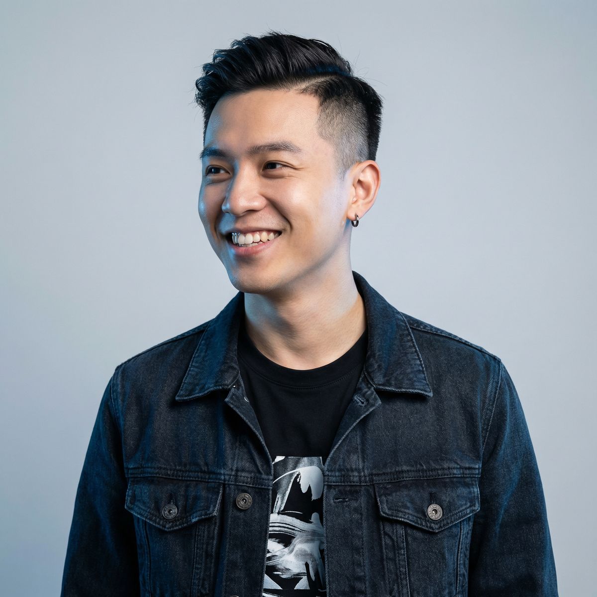 日本三级文化研究顾问李晨曦